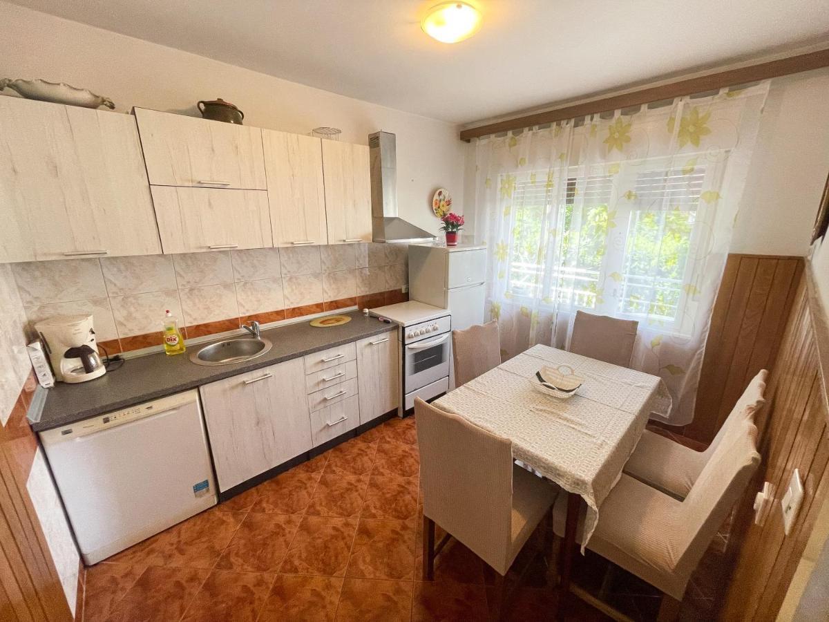 יאדראנובו Apartmani Leonarda מראה חיצוני תמונה